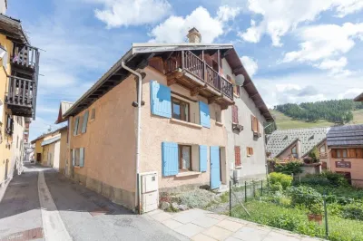 Chalet Blue Shutter, 50m des pistes, 10 personnes . Montgenevre Ski Resort附近的飯店