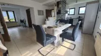 Schöne Ferienwohnung mit Eigener Terrasse und Garten