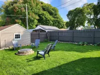 Whole House in Bay View + Fenced-in Yard + Parking