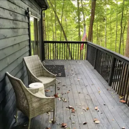 Tanzanite-- The "GEM" with a Hot Tub & WiFi!!