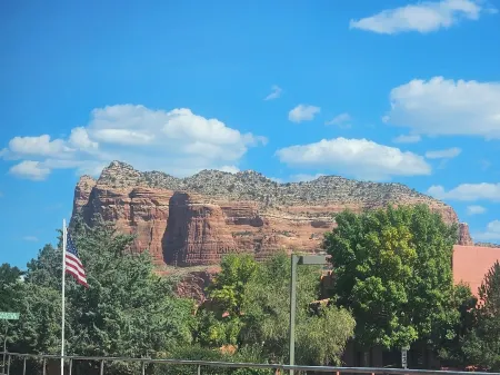 COZY 2BDRM CONDO IN VOC, Village of Oak Creek, SEDONA Tennis, Pickleball, Pool