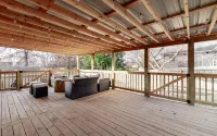 Spacious Home Middle of Bourbon Country. Sleeps 8, Firepit!
