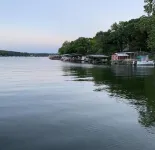 BIG ISLAND TIME Lakefront Family Vacation Home-4 Bd-3.5 Bth-Sleeps15-Cove-Dock