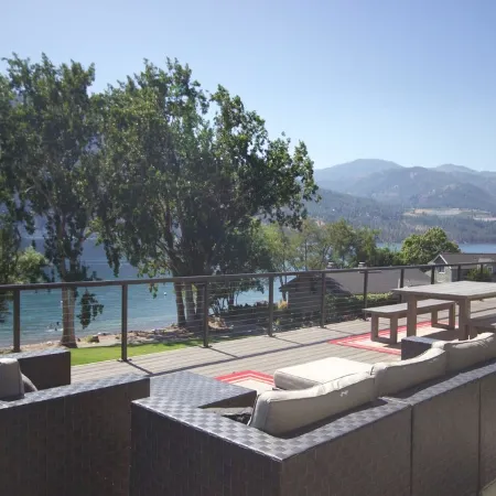 Wapato Point Bear Mountain Retreat - Views + Resort Access
