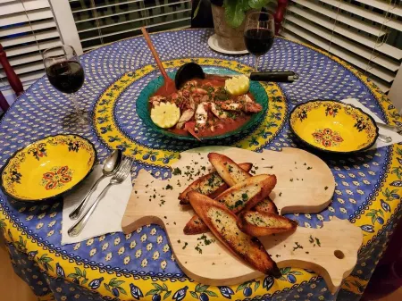 Cozy, Romantic Cottage just 3 minutes from the village of Mendocino!