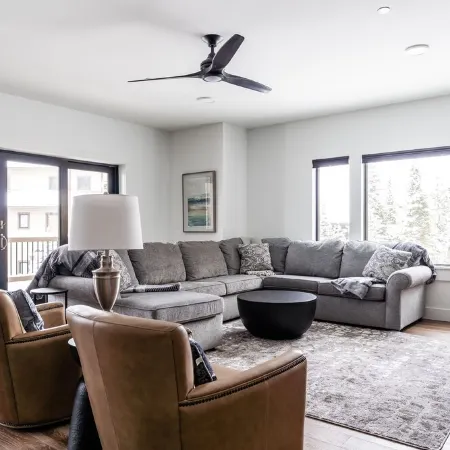 Large luxury ski-in/ski-out chalet style escape