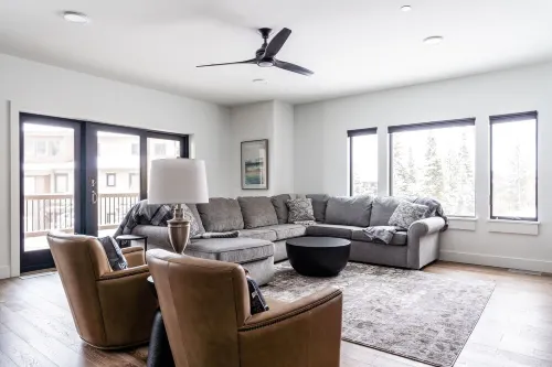 Large luxury ski-in/ski-out chalet style escape
