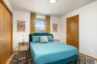 Boho BnB ~ Walk to Cherry/Pickwick & MSU Hotels near Relics Antique Mall