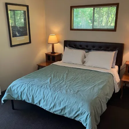 Quaint Apartment Blocks from Downtown Eugene