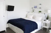 Newly renovated, close to the beach, sunny, south-facing balcony, WLAN