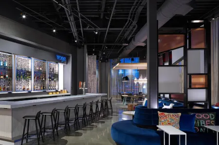 Aloft Portland Downtown Waterfront ME Отели рядом с достопримечательностью «Заказник Робинсон Вудс»