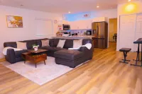 Cozy 3-Bedroom Home, 3 Min to Aurora’s Gaylord, 10 Min to Denver Airport!