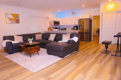 Cozy 3-Bedroom Home, 3 Min to Aurora’s Gaylord, 10 Min to Denver Airport!