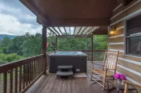 Hot Tub+River Views, Grill, Fireplace! Mtn Views, Private, 5 Min to Burnsville!
