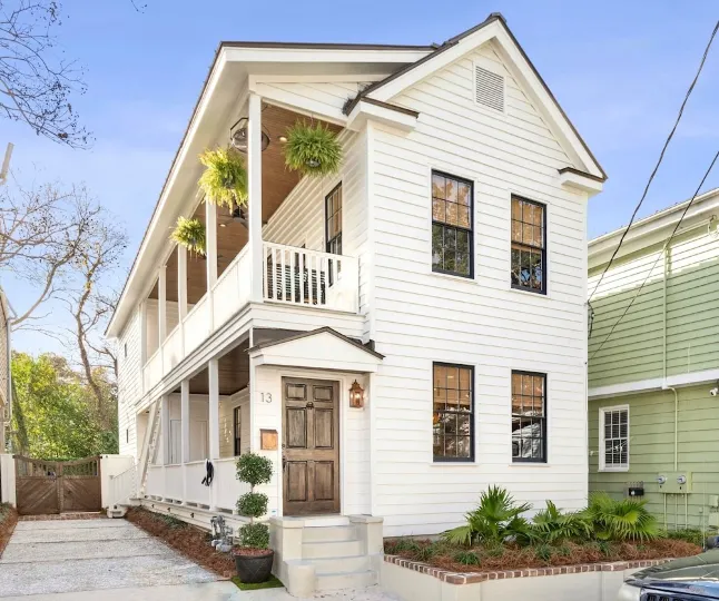 The Charleston Suite: the Harper Suite