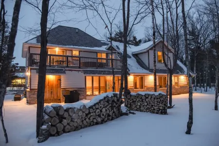 Great Location! Close to downtown Fish Creek and Peninsula State Park