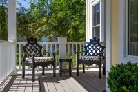 Tuck'd Away - Newly Built Vacation Home Located in Downtown Saugatuck