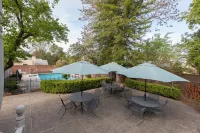 Historic Downtown House and Pool in Paso Robles Wine Country