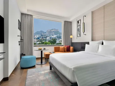 Novotel Jodhpur Iti Circle Отели рядом с достопримечательностью «Мерангар Форт»