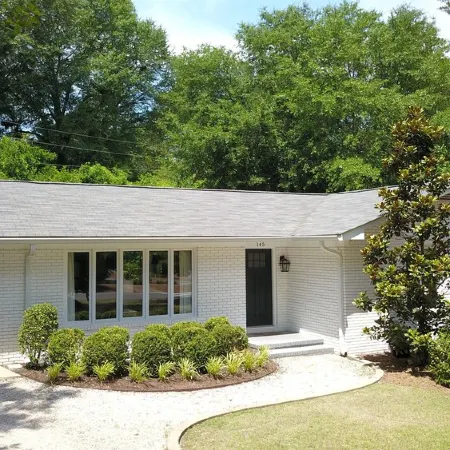 Trendy 3 Bedroom 2 Bathroom In Historic Village - Walk To Everything