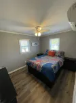 Sweet cottage with outdoor shower Captain Timothy Hill House 주변 호텔