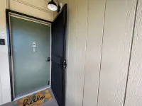 LEGAL VACATION RENTAL - North Shore Surfer's Paradise Hotels in Kawela Bay