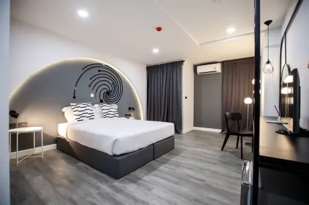 SR Grand Hotel
