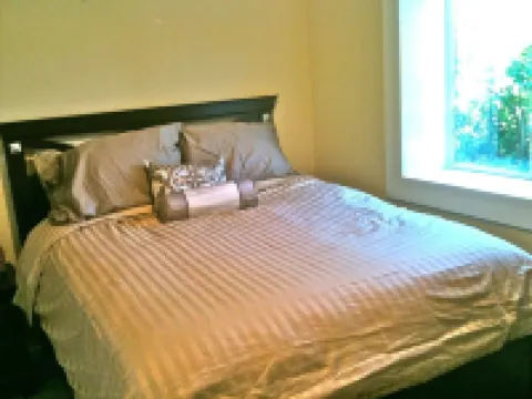 South Boulder 2 BR Apartment (option for 5 BR home) - 30 day min<br>