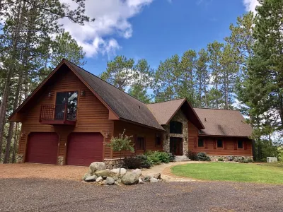 Beautiful Executive Lake Home on Peninsula with 657 ft Frontage, Dog Friendly