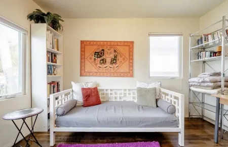 Sleek, recently renovated mid-century modern house in Venice/Mar Vista Отели рядом с достопримечательностью «Yo San University of Traditional Chinese Medicine»