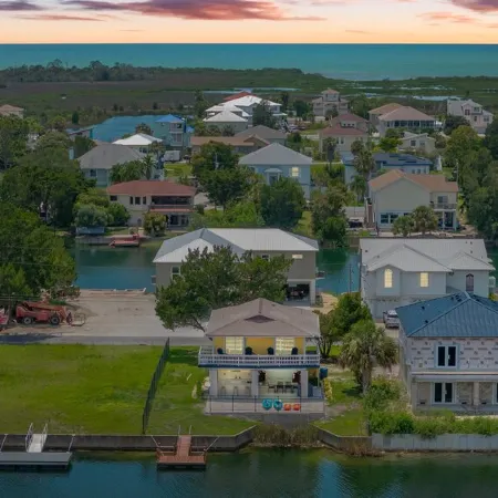 Family-friendly home in Hernando Beach, Florida