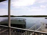 No Steps to Waterfront Condo - Main Channel View, Poolside Access