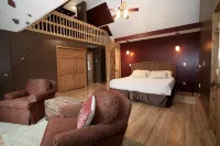 Beautiful, family-friendly home in private wilderness setting Wilmington Notch Campground 주변 호텔