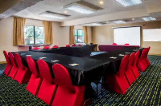 เดย์สอินน์แอนด์สวีทส์ บายวินด์แฮม สตีเวนส์พอยต์