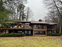 Beautiful Craftsman Style Lake Home