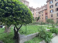 DELUXE Suite, stunning view of the Tiber River. Top floor with elevator Hotels in Rione XX Testaccio