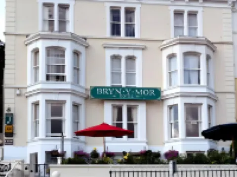 布萊恩-Y-摩爾酒店（限成人）