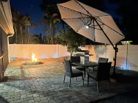 Cozy Home 20 min to Beach! Private Backyard. Pet Friendly Hotels in San Carlos Park