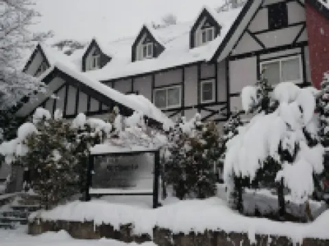 Petit Hotel Enchante