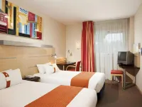 Holiday Inn Express 馬德里 - 裡瓦斯 拉斯苏埃尔特斯附近的飯店