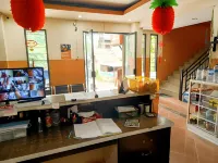 RedDoorz at Oxy Residence Manado Hotels in Malalayang