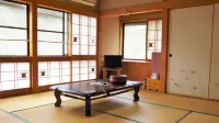 Ryokan Tsurutomiyashiki - Homestays