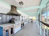 Pet friendly water front home in the heart of Crystal River
