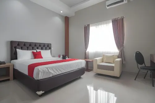 RedDoorz Near Islamic center Samarinda Hotel di Timbau
