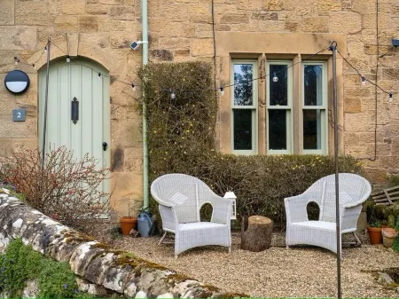 Quality Country Cottage , Warden, Northumberland.  Fishing, Cycling, Walking Отели рядом с достопримечательностью «Hexham Abbey»