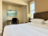 New Trendy 1BR Apartment with Heated Pool, Gym & Minigolf