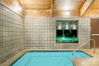 Moose Lake Lodge & Suites Hotels in Kettle River Township