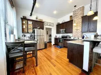 Unit A - 2-bedroom 2 bath condo in wonderful Downtown Hammond with AC, WiFi