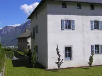 Un Étage Complet Dans une Tour Médiévale Rénovée au Cœur du Pays du Mont-blanc 살랑쉬 호텔