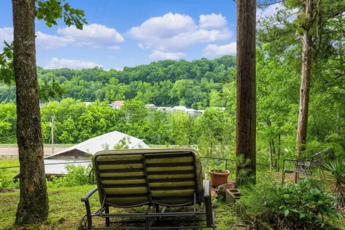 Unplug & Relax at our Tennessee River Cabin Getaway - Hunt, Fish, & see BIGFOOT!
